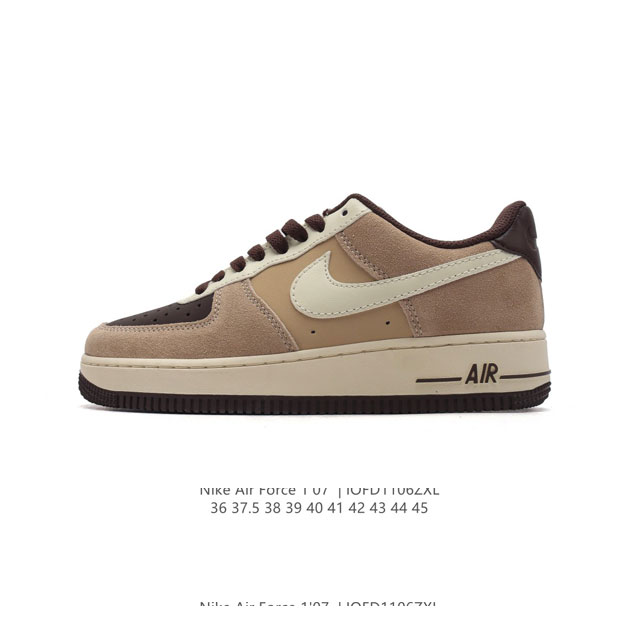 耐克 Nike Air Force 1 '07 Low 空军一号含气垫 低帮百搭厚底增高休闲运动板鞋。柔软、弹性十足的缓震性能和出色的中底设计，横跨复古与现代的