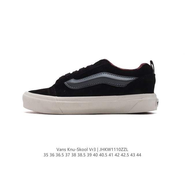 万斯 Vans Knu-Skool VR3 LX 面包鞋皮革鞋面。坎普尔 茱利安系列低帮复古硫化休闲运动板鞋“肥胖版大LOGO”要说整个年最为热门的鞋型之一，