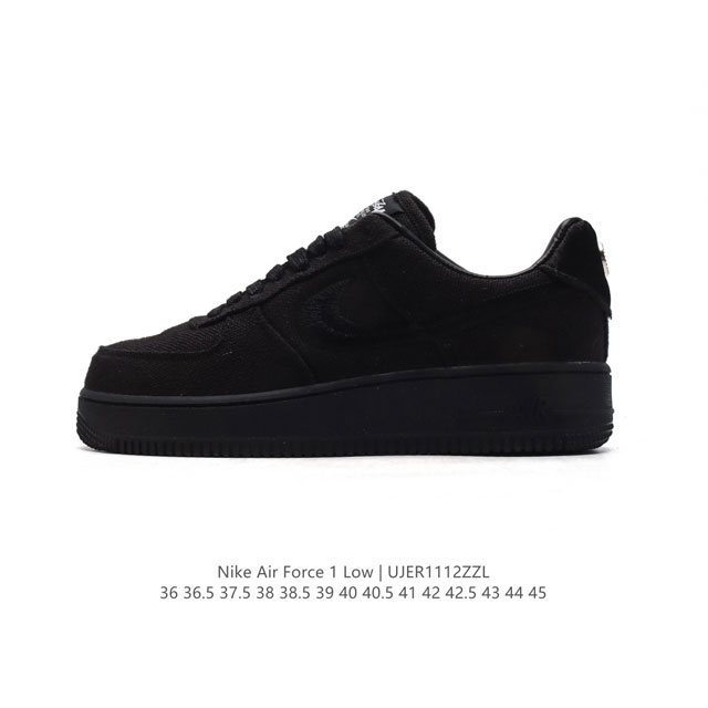 真标 带半码 耐克nike Air Force 1 Low 空军一号帆布低帮百搭休闲运动板鞋。柔软、弹性十足的缓震性能和出色的中底设计，横跨复古与现代的外型结合