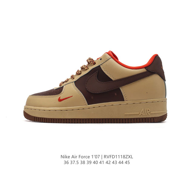 耐克 Nike Air Force 1 '07 Low 空军一号含气垫 低帮百搭厚底增高休闲运动板鞋。柔软、弹性十足的缓震性能和出色的中底设计，横跨复古与现代的