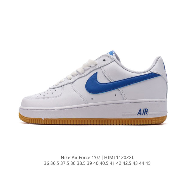 耐克 Nike Air Force 1 '07 Low 空军一号含气垫 低帮百搭厚底增高休闲运动板鞋。柔软、弹性十足的缓震性能和出色的中底设计，横跨复古与现代的