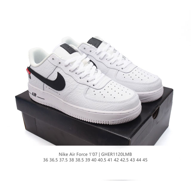 特价 耐克 Nike Air Force 1 '07 Low 空军一号含气垫 低帮百搭厚底增高休闲运动板鞋。柔软、弹性十足的缓震性能和出色的中底设计，横跨复古与