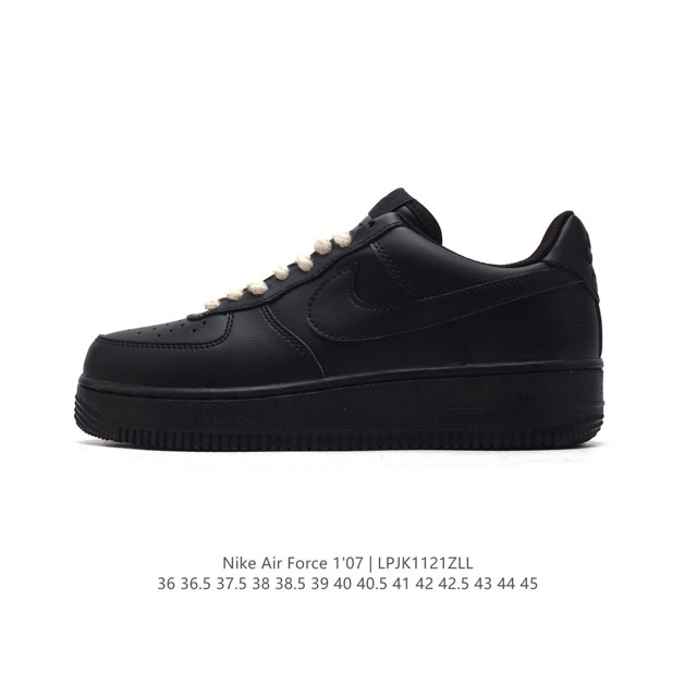 耐克 Nike Air Force 1 '07 Low 空军一号含气垫 低帮百搭厚底增高休闲运动板鞋。柔软、弹性十足的缓震性能和出色的中底设计，横跨复古与现代的