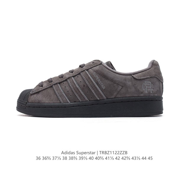 阿迪达斯 Adidas Superstar 三叶草经典贝壳头系列 新款休闲板鞋潮流男女士运动鞋 。鞋面柔软皮革材质 标志性的贝壳鞋头，锯齿三条纹，简约的线条。就