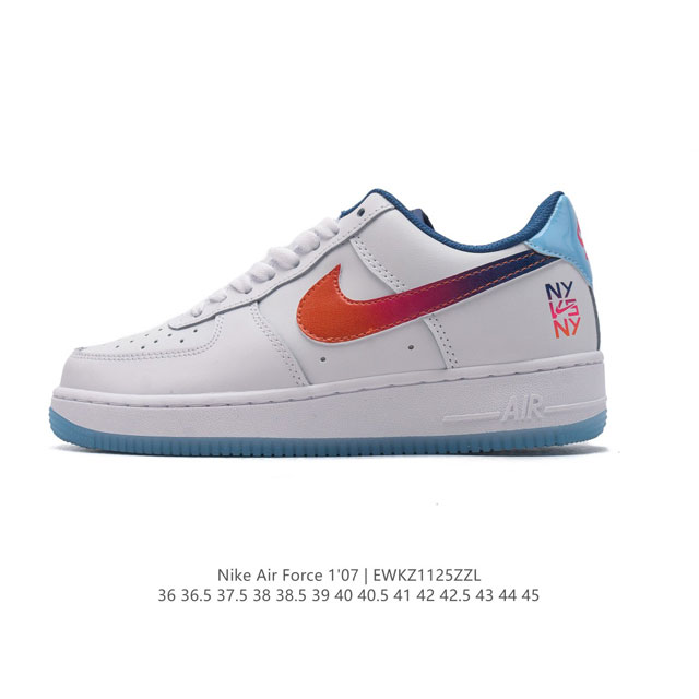 耐克 Nike Air Force 1 '07 Low 空军一号含气垫 小白鞋 低帮百搭厚底增高休闲运动板鞋。柔软、弹性十足的缓震性能和出色的中底设计，横跨复古