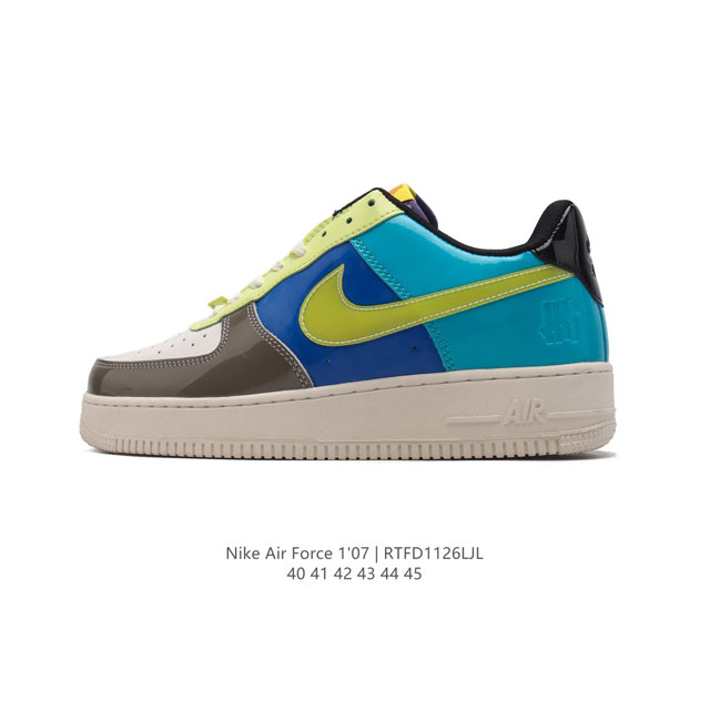 耐克 Nike Air Force 1 '07 Low 空军一号含气垫 小白鞋 低帮百搭厚底增高休闲运动板鞋。柔软、弹性十足的缓震性能和出色的中底设计，横跨复古