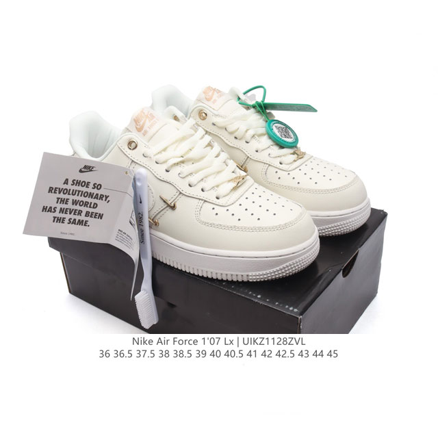 耐克 Nike Air Force 1 '07 Low 空军一号含气垫 小白鞋 附送logo品牌清洁刷 低帮百搭厚底增高休闲运动板鞋。柔软、弹性十足的缓震性能和