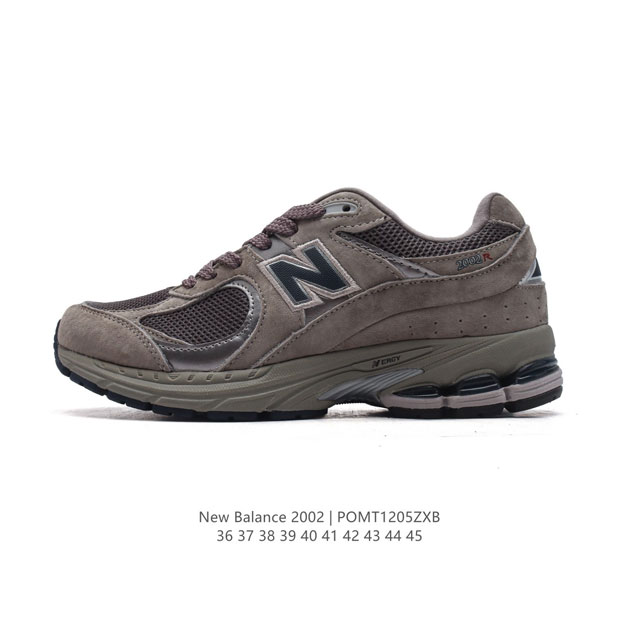 新百伦 New Balance 2002R 跑鞋 男女运动鞋厚底老爹鞋。沿袭了面世之初的经典科技，以 Encap 中底配以升级版 N-Ergy 缓震物料。鞋面则