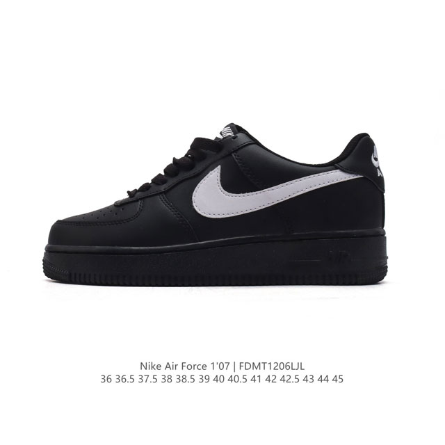 耐克 Nike Air Force 1 '07 Low 空军一号含气垫 小白鞋 低帮百搭厚底增高休闲运动板鞋。柔软、弹性十足的缓震性能和出色的中底设计，横跨复古