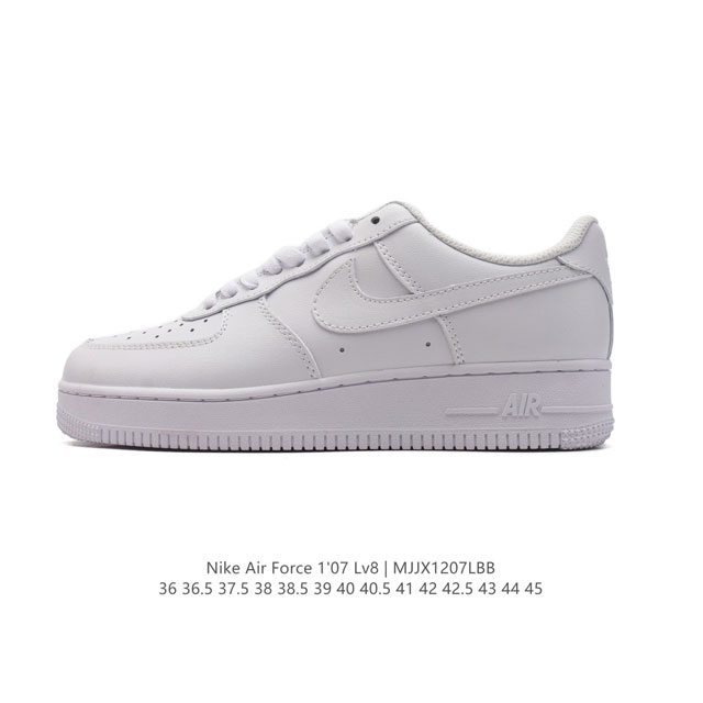 特价 耐克 Nike Air Force 1 '07 Low 空军一号含气垫 小白鞋 低帮百搭厚底增高休闲运动板鞋。柔软、弹性十足的缓震性能和出色的中底设计，横