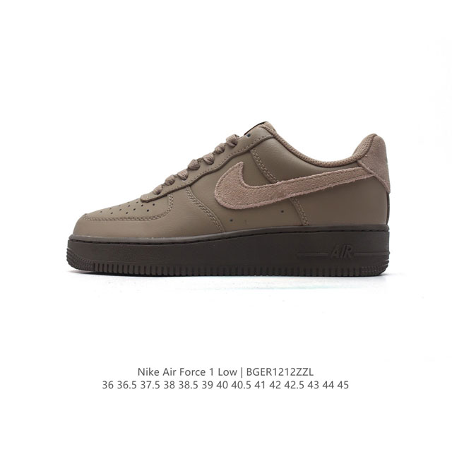 耐克 Nike Air Force 1 '07 Low 空军一号含气垫 小白鞋 低帮百搭厚底增高休闲运动板鞋。柔软、弹性十足的缓震性能和出色的中底设计，横跨复古