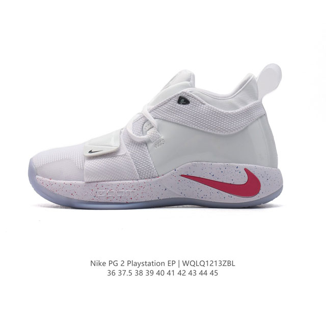 公司级 耐克 Nike Pg 2 Playstation 保罗乔治二代篮球鞋pg2的设计让双脚与地面之间几乎只有 Zoom Air，脚部和 Zoom Air 气