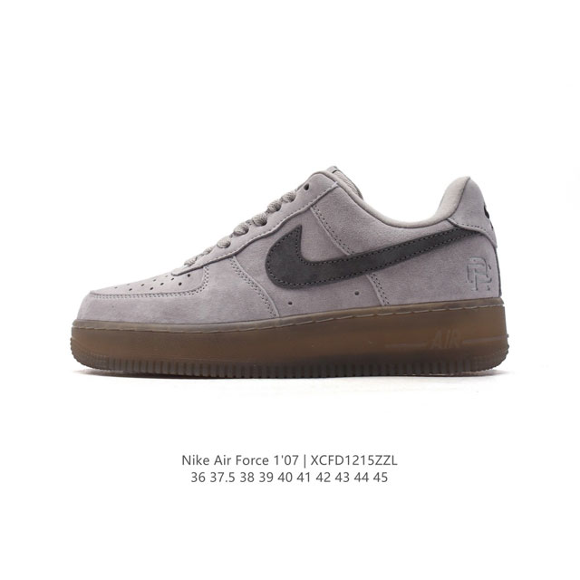 耐克 Nike Air Force 1 '07 Low 空军一号含气垫 小白鞋 低帮百搭厚底增高休闲运动板鞋。柔软、弹性十足的缓震性能和出色的中底设计，横跨复古