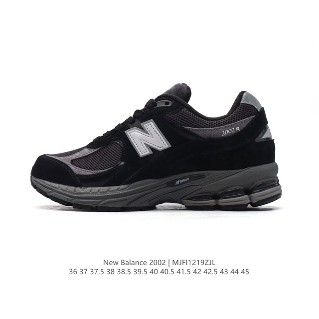 公司级 新百伦 New Balance 2002R 跑鞋 男女运动鞋厚底老爹鞋。沿袭了面世之初的经典科技，以 Encap 中底配以升级版 N-Ergy 缓震物料