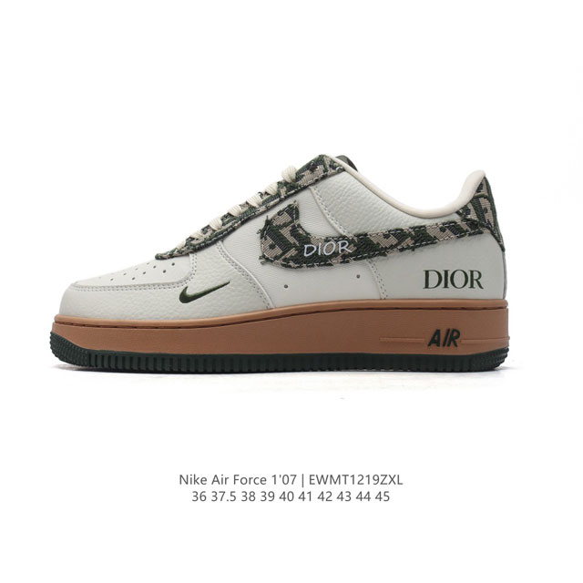 耐克 Nike Air Force 1 '07 Low 空军一号含气垫 小白鞋 低帮百搭厚底增高休闲运动板鞋。柔软、弹性十足的缓震性能和出色的中底设计，横跨复古