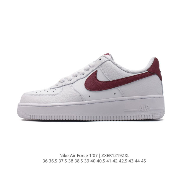 耐克 Nike Air Force 1 '07 Low 空军一号含气垫 小白鞋 低帮百搭厚底增高休闲运动板鞋。柔软、弹性十足的缓震性能和出色的中底设计，横跨复古