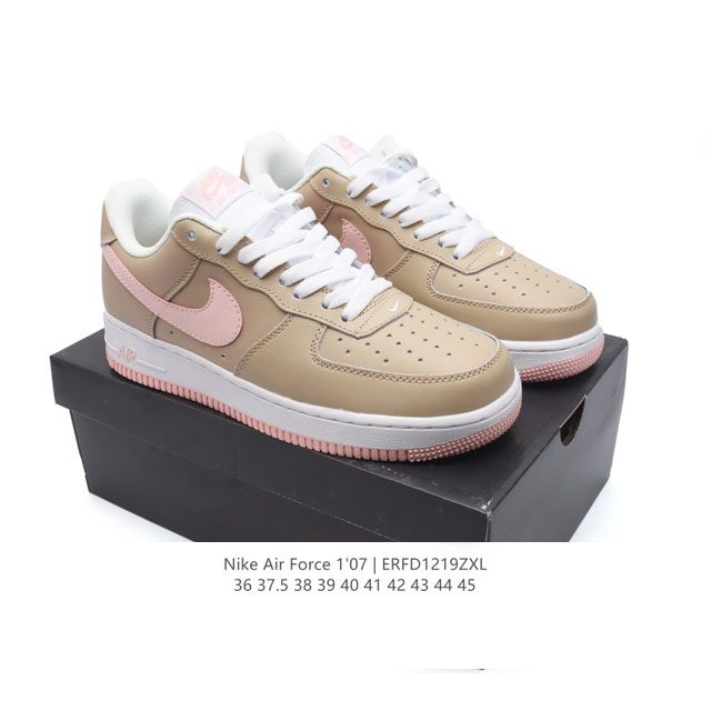 耐克 Nike Air Force 1 '07 Low 空军一号含气垫 小白鞋 低帮百搭厚底增高休闲运动板鞋。柔软、弹性十足的缓震性能和出色的中底设计，横跨复古