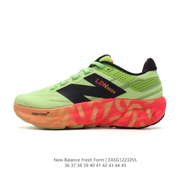 新百伦 New Balance Fresh Foam X 1080 V14 男款舒适缓冲跑步运动鞋。这款鞋将可靠的舒适性和高性能相结合，为日常穿着和比赛日提供了