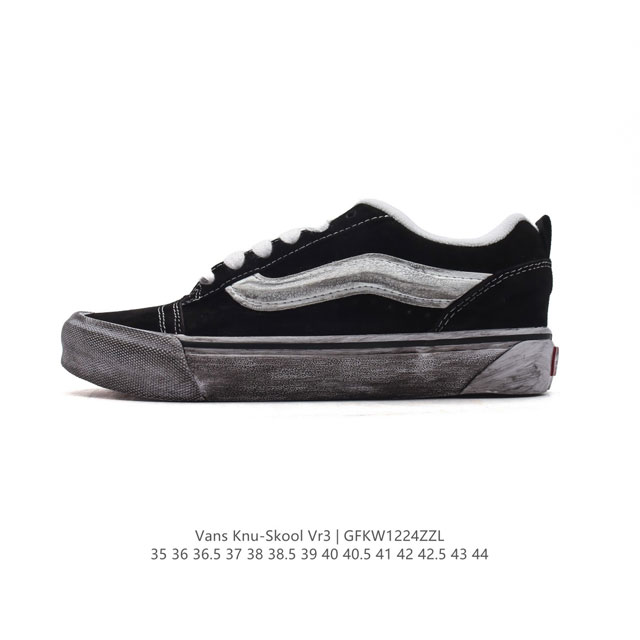 万斯 Vans Knu-Skool Vr3 Lx 面包鞋皮革鞋面。坎普尔 茱利安系列低帮复古硫化休闲运动板鞋“肥胖版大logo”要说整个年最为热门的鞋型之一，