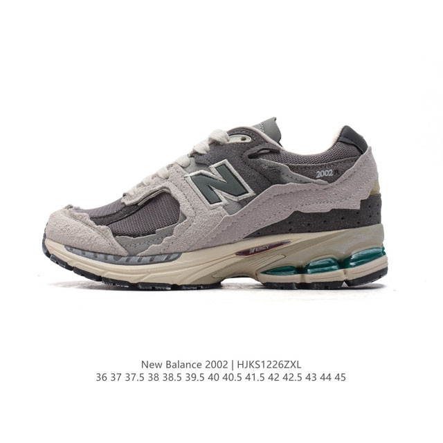 新百伦 New Balance 2002R 跑鞋 男女运动鞋 潮老爹鞋。沿袭了面世之初的经典科技，以 Encap 中底配以升级版 N-Ergy 缓震物料。鞋面则