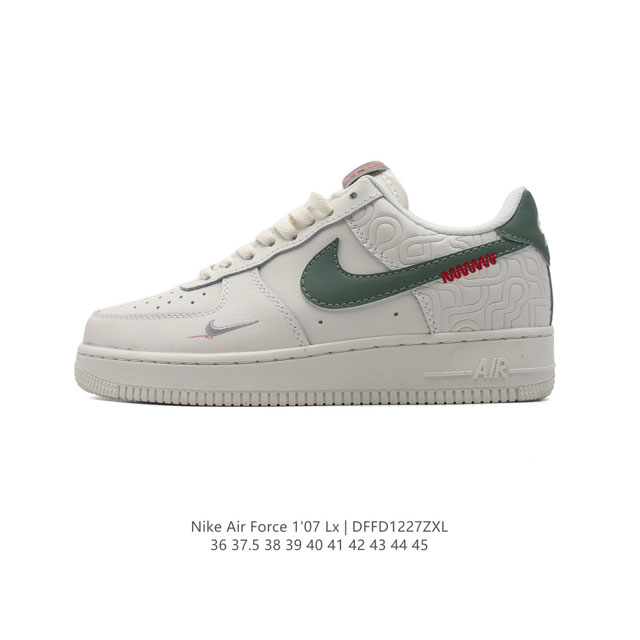 耐克nike Air Force 1 Low 空军一号 Af1 小白鞋 低帮百搭厚底增高休闲运动板鞋。柔软、弹性十足的缓震性能和出色的中底设计，横跨复古与现代的