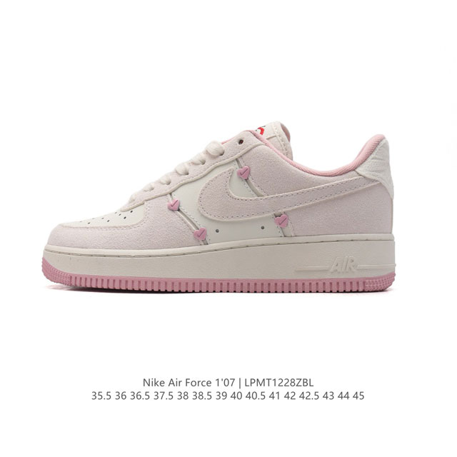 耐克nike Air Force 1 Low 空军一号 Af1 小白鞋 低帮百搭厚底增高休闲运动板鞋。柔软、弹性十足的缓震性能和出色的中底设计，横跨复古与现代的