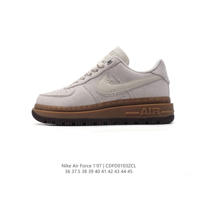 耐克 Nike Air Force 1 Low Luxe 空军一号低帮厚底休闲运动板鞋 鞋款以1982年原版经典的 Air Force 1 Luxe 为蓝本，继