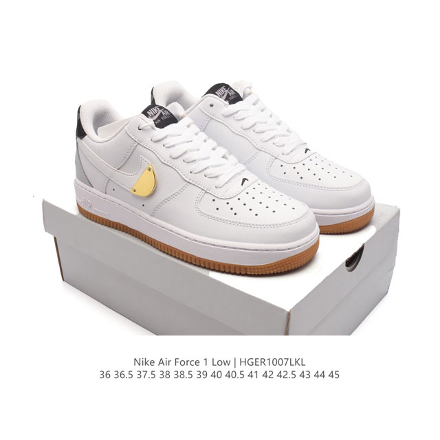 耐克 Nike Air Force 1 '07 Low 空军一号含气垫 小白鞋 低帮百搭厚底增高休闲运动板鞋。柔软、弹性十足的缓震性能和出色的中底设计，横跨复古