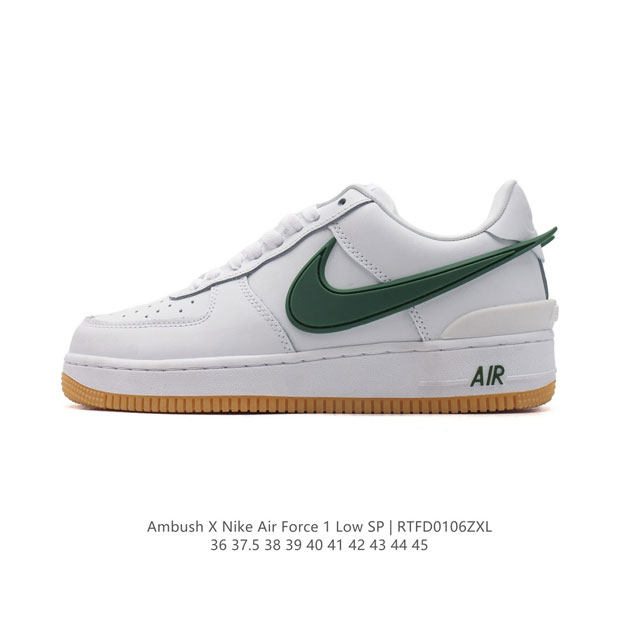 耐克 空军一号 Af1 低帮休闲板鞋 Ambush X Nk Air Force 7 Low Sp 空军一号联名标志性的swoosh延伸至鞋跟之外，鞋舌和鞋垫上