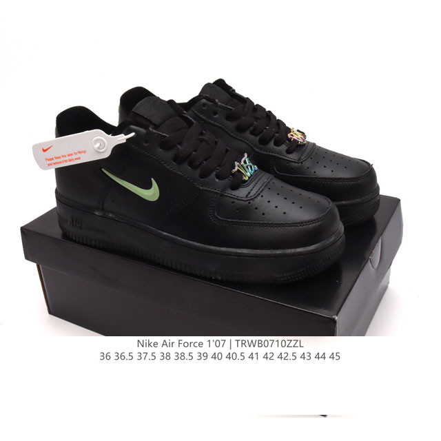 耐克nike Air Force 1 Low 空军一号 Af1 低帮百搭厚底增高休闲运动板鞋。柔软、弹性十足的缓震性能和出色的中底设计，横跨复古与现代的外型结合