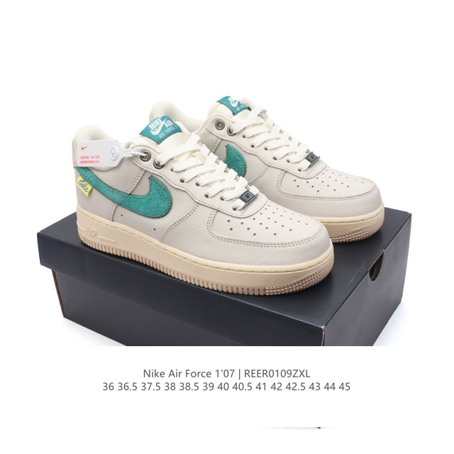 特价 耐克 Nike Air Force 1 '07 Low 空军一号含气垫 小白鞋 低帮百搭厚底增高休闲运动板鞋。柔软、弹性十足的缓震性能和出色的中底设计，横