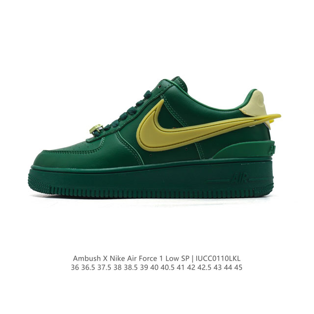 耐克 空军一号 Af1 低帮休闲板鞋 Ambush X Nk Air Force 1'07 Low Sp 空军一号联名 标志性的swoosh延伸至鞋跟之外，鞋舌