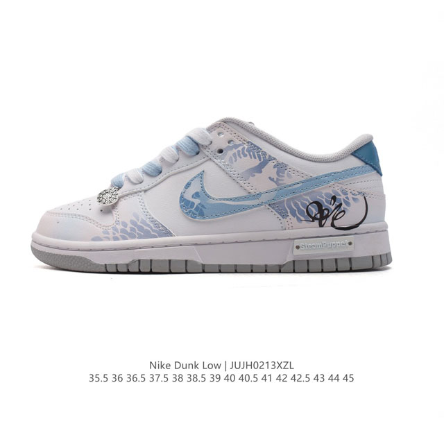 公司级 耐克 Nike Dunk Low Retro 运动鞋 2025年新款 蛇年限定 新年鞋子 经典复古板鞋。作为 80 年代经典篮球鞋款，起初专为硬木球场打