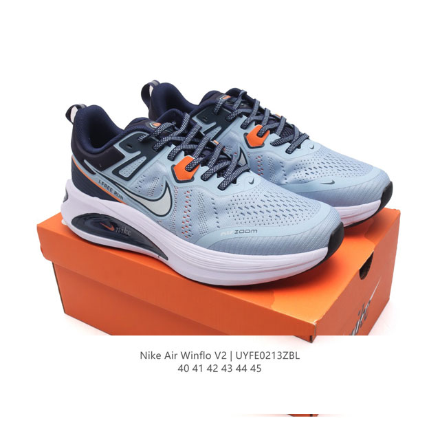 公司级 耐克 Nike Zoom Winflo V2 跑步鞋搭载工程网眼设计，巧妙结合 Flywire 飞线，为你全程缔造轻盈透气感受和手套般的出色贴合体验。N