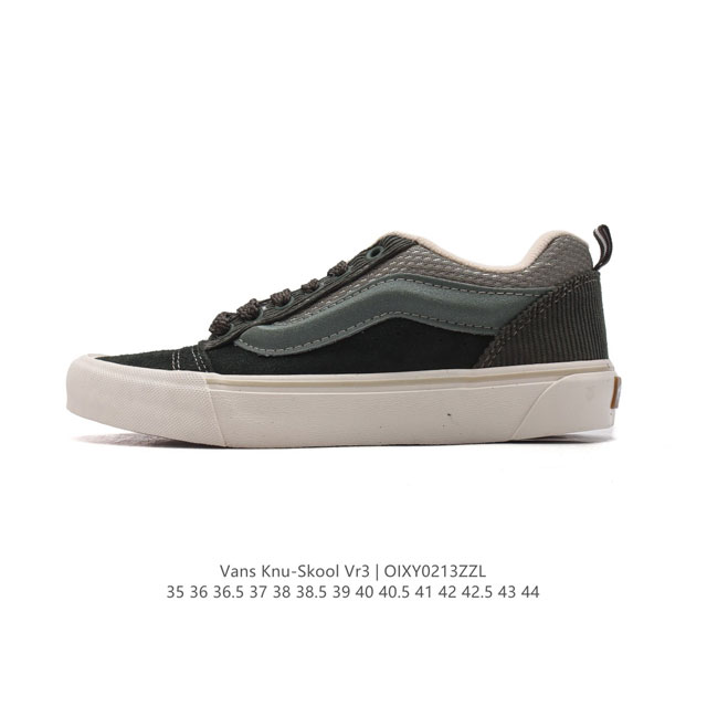 万斯 Vans Knu-Skool Vr3 Lx 面包鞋皮革鞋面。坎普尔 茱利安系列低帮复古硫化休闲运动板鞋“肥胖版大Logo”要说整个年最为热门的鞋型之一，