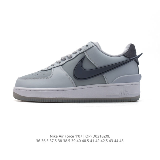 耐克 空军一号 Af1 低帮休闲板鞋 Ambush X Nk Air Force 1'07 Low Sp 空军一号联名标志性的Swoosh延伸至鞋跟之外，鞋舌和