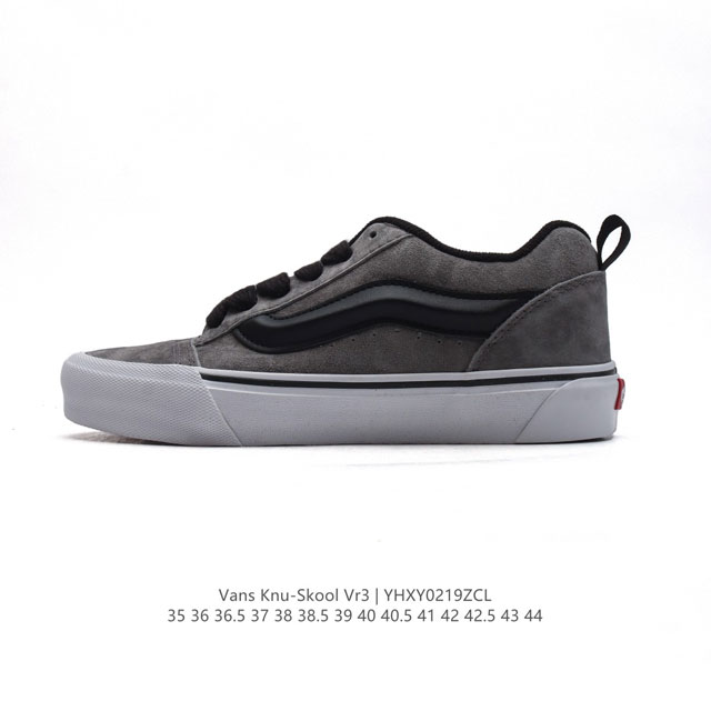 万斯 Vans Knu-Skool Vr3 Lx 面包鞋皮革鞋面。坎普尔 茱利安系列低帮复古硫化休闲运动板鞋“肥胖版大Logo”要说整个年最为热门的鞋型之一，