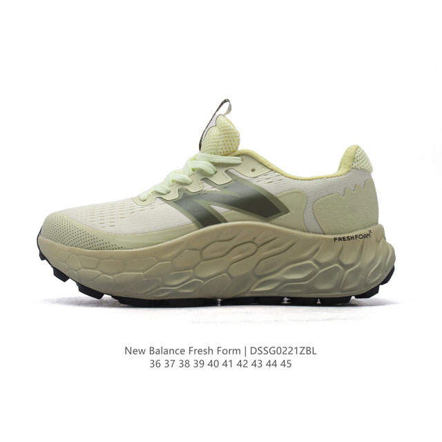 新百伦 [New Balance] Fresh Form 男女士运动鞋 厚底增高老爹跑鞋，这款跑鞋不仅有着以大数据为基础的Fresh Foam虎蜂大底，还有着独