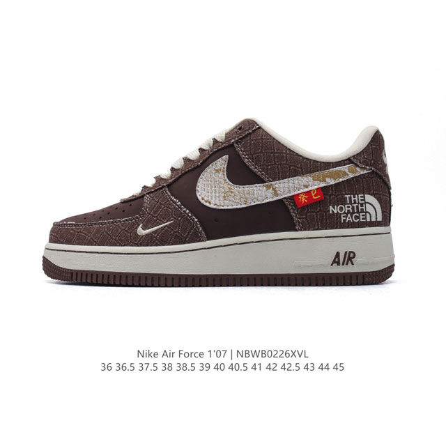 公司级 耐克 Nike Air Force 1 '07 Low 空军一号含气垫 小白鞋 2025年新款 低帮百搭厚底增高休闲运动板鞋。柔软、弹性十足的缓震性能和