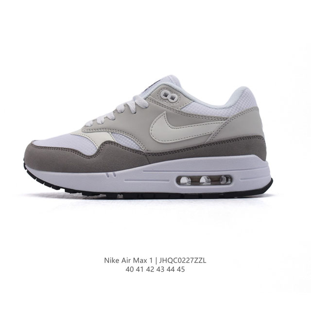 真标 耐克 Nike Air Max 1 男子运动鞋 从法国建筑中汲取设计灵感，兼具运动风范和时尚格调，是此系列起初搭载 Air 的鞋款。疾速外观、经典缓震配置