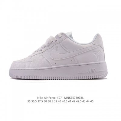 真标 耐克 Nike Air Force 1 '07 Low 空军一号含气垫 小白鞋 低帮百搭厚底增高休闲运动板鞋。柔软、弹性十足的缓震性能和出色的中底设计，横