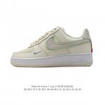 耐克nike Air Force 1 Low 空军一号 Af1 低帮百搭厚底增高休闲运动板鞋。柔软、弹性十足的缓震性能和出色的中底设计，横跨复古与现代的外型结合