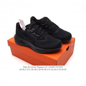 颠覆式升级 双气垫！Nike 飞马新鞋 触感柔软，质感升级！随着“耐克 蓝图 系列”在巴黎的盛大发布，全新一代 登月41代 Nike Pegasus 41运动老