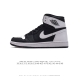 头层皮 耐克 男女同款运动板鞋 Nike Air Jordan 1 Retro High OG 乔丹一代aj1 乔1 AJ1 篮球鞋复刻运动鞋。皮面高帮板鞋的设