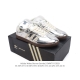 阿迪达斯 德训鞋 经典复古低帮休闲运动慢跑鞋wales Bonner X Adidas 2024 全新秋冬系列联名鞋款 经典运动板鞋。该鞋采用皮革制成，含别致缝