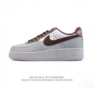耐克 Nike Air Force 1 '07 Low 空军一号含气垫 小白鞋 低帮百搭厚底增高休闲运动板鞋。柔软、弹性十足的缓震性能和出色的中底设计，横跨复古