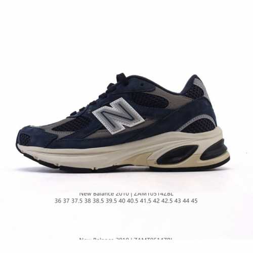 公司级 新百伦 New Balance2010秋冬英产做旧鞋款运动鞋 厚底增高老爹鞋。此复刻经典鞋款，加入当下大热的户外元素，以曾经篮球鞋款型式样加以打造鞋款造
