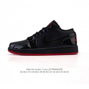 耐克 乔丹Air Jordan 1 Low Aj1 乔1 乔丹1代Aj1 低帮复古文化休闲运动篮球鞋。从1985 年面世的元年款汲取设计灵感，采用简洁大方的经典