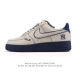 公司级 耐克 Nike Air Force 1 '07 Low 空军一号含气垫 小白鞋 低帮百搭厚底增高休闲运动板鞋。柔软、弹性十足的缓震性能和出色的中底设计，