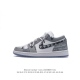 耐克 乔丹air Jordan 1 Low Aj1 乔1 乔丹1代aj1 低帮复古文化休闲运动篮球鞋。该鞋款从 1985 年元年款汲取设计灵感，焕新演绎简约经典